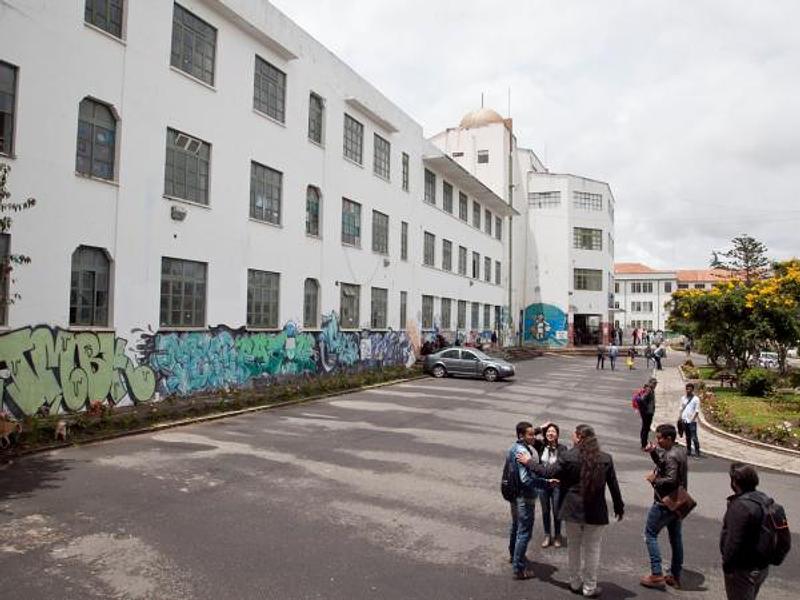 Universidades públicas en riesgo por falta de recursos estructurales
