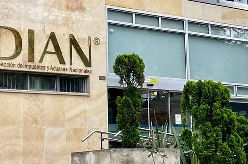 Caída del portal de la Dian desata caos entre contribuyentes y contadores