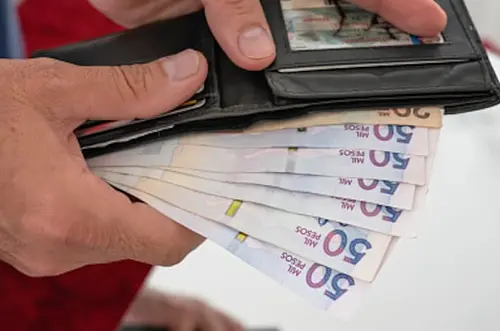 Así cambiaría el pago por trabajar domingos y festivos en Colombia