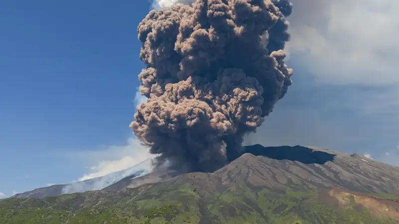 Sicilia en alerta por nueva erupción del volcán Etna