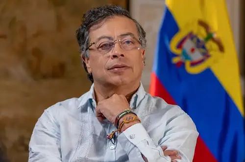 Petro convoca reunión por lucha antidrogas y coca