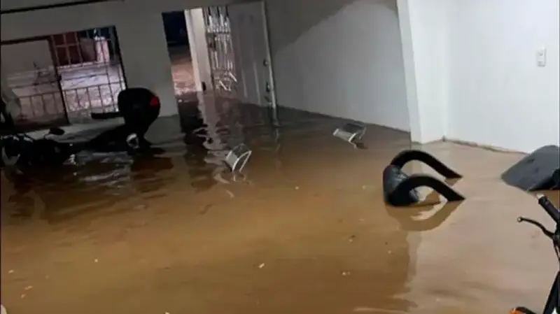 Lluvias colapsan Santa Marta tras festejar sus 500 años
