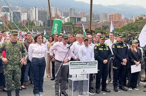 Meta planea nueva tasa para financiar la seguridad