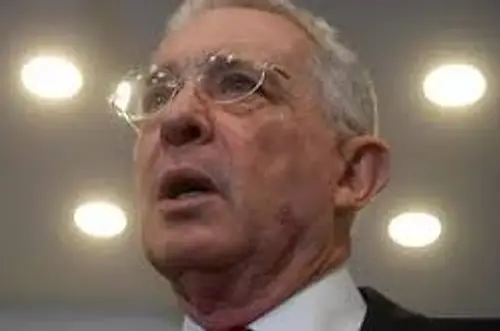 Defensa de Álvaro Uribe interpone apelación contra condena de 12 años