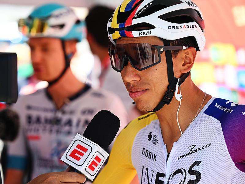 Egan Bernal resiste y sigue en el top de La Vuelta