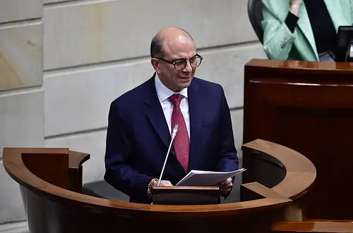 Senado designa a Carlos Camargo como magistrado de la Corte Constitucional