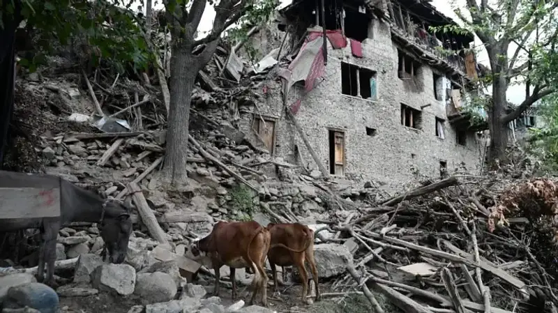 Terremotos en Afganistán dejan más de 2.200 muertos