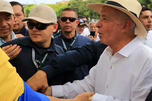 ¿Puede Uribe ser vicepresidente en 2026?