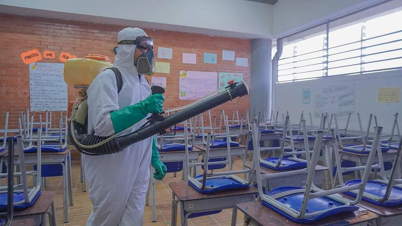 210 colegios fueron fumigados contra el dengue
