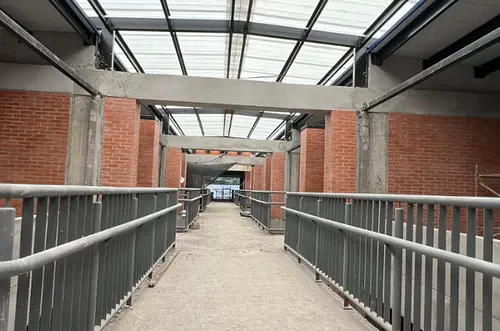 Villavicencio asegura fondos escolares para 2026
