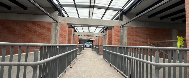 Villavicencio asegura fondos escolares para 2026