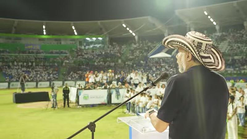 “Soy rehabilitado”: Benedetti sacude acto juvenil en Sucre