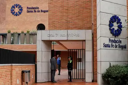 Santa Fe rompe con salud del magisterio en Colombia