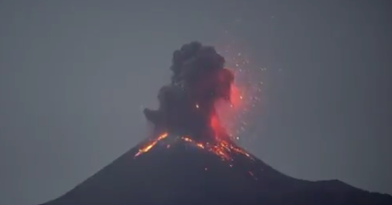 Erupción volcánica sacude Rusia tras fuerte terremoto