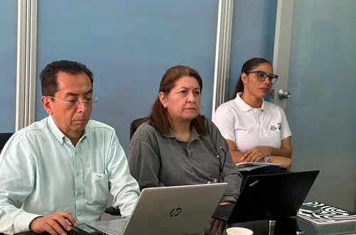 Meta busca conservar su triple sello internacional