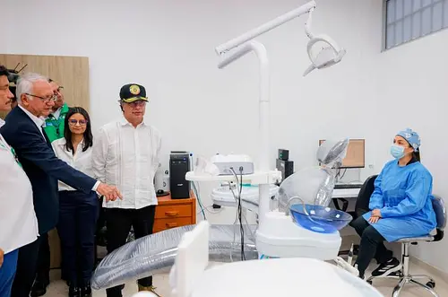 Petro impone modelo de salud sin aval del Congreso