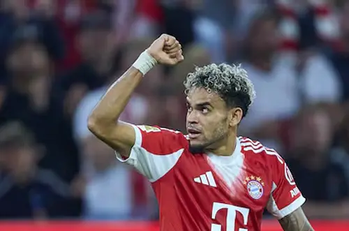 Luis Díaz anota en la victoria del Bayern Múnich