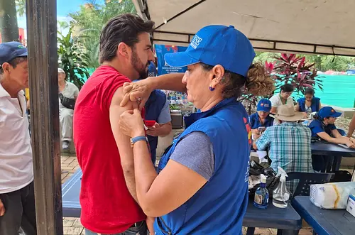 Meta intensifica vacunación contra fiebre amarilla