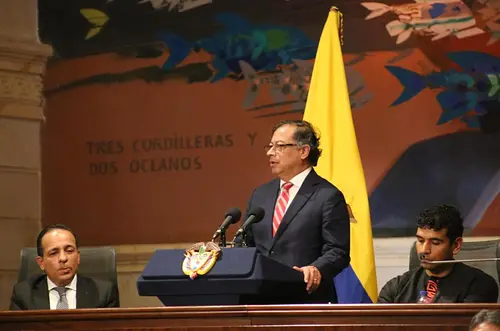 Gobierno colombiano exige respeto y liberación de connacionales