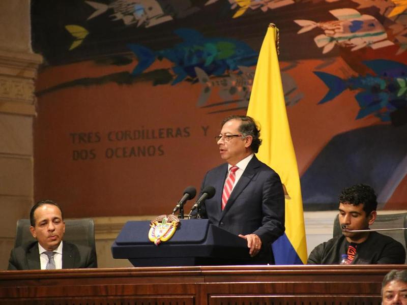 Gobierno colombiano exige respeto y liberación de connacionales