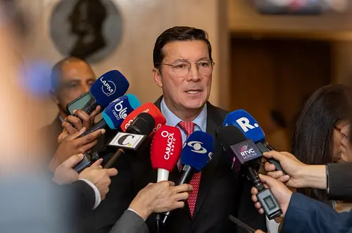 Colombia se alista para elecciones juveniles y consulta del Pacto Histórico