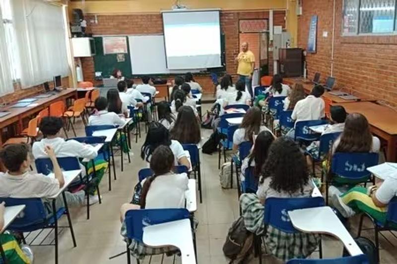 Ministerio confirma calendario de receso escolar 2025