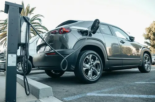 Estudio analiza impacto real de los vehículos eléctricos en Colombia