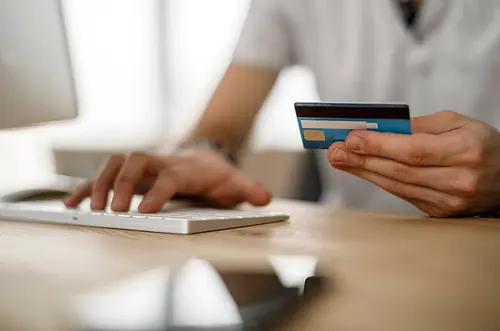Evite fraudes digitales este Amor y Amistad