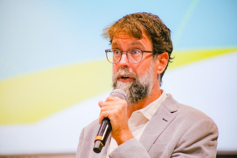 Congreso advierte sobre el impacto del trauma infantil en la salud mental