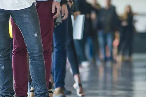 Desempleo en Colombia cae al 8,2%, nivel histórico