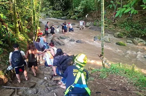 Creciente súbita en Viotá deja un hombre desaparecido