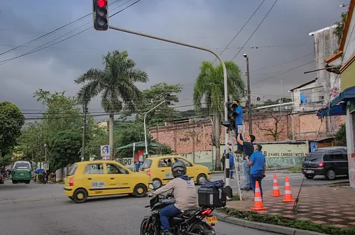 Villavicencio reactiva fotomultas y moderniza semáforos