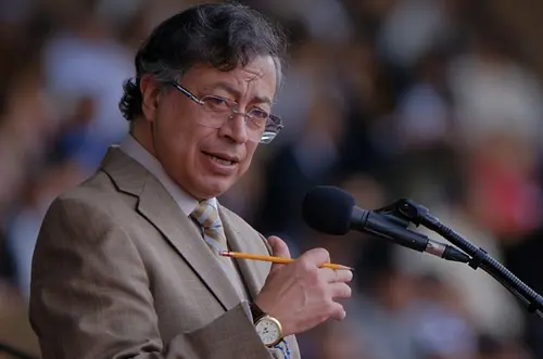 Petro exige al CTI identificar cuerpos hallados en La Guajira