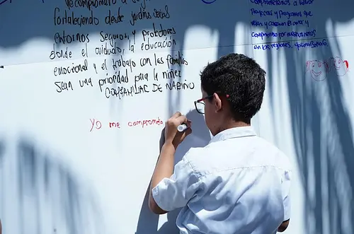 Cofrem llevó su proyecto educativo a Cumbre de la Niñez