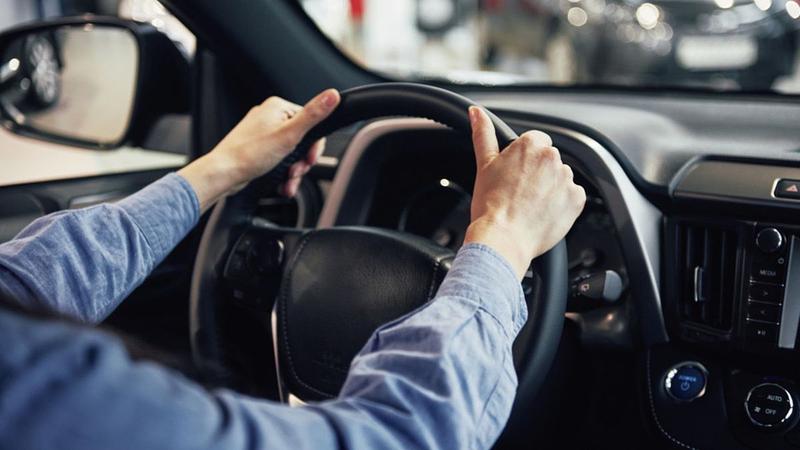 Cinco errores al volante que siguen causando accidentes