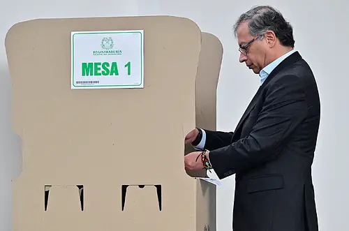 Petro ordena detener a compradores de votos