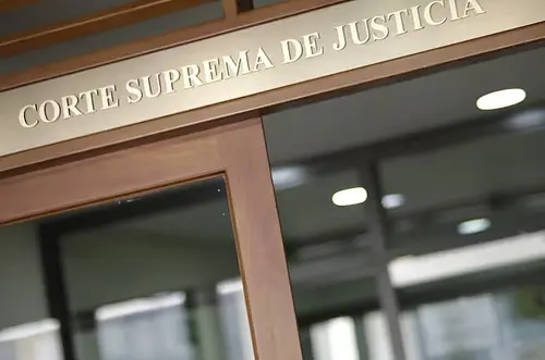 Corte prohíbe despidos sin causa a empleados cerca de pensión