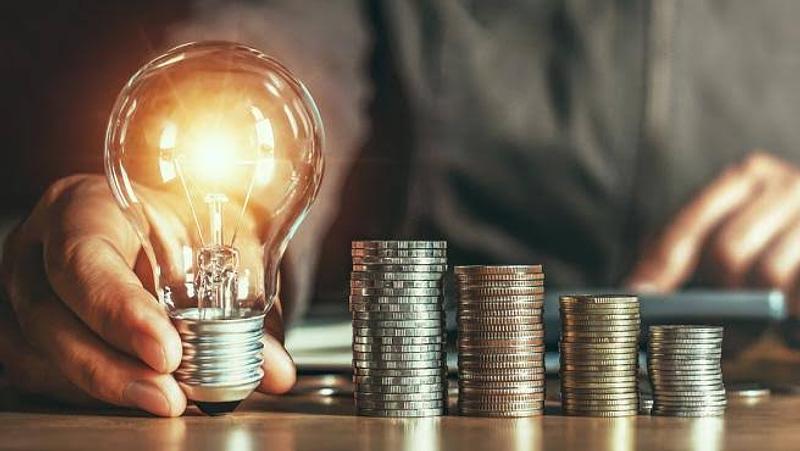 Gobierno regula tarifas para estabilizar costo de energía