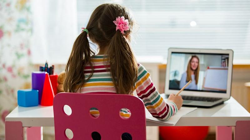 Apagón obliga a colegio a retomar clases virtuales