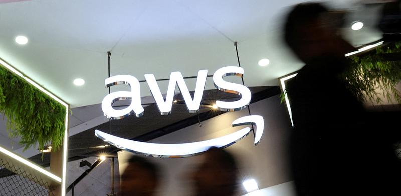 Falla en AWS provocó caída global de aplicaciones digitales