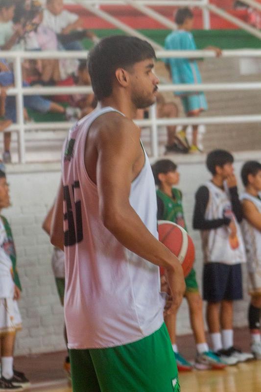Caimanes del Llano lidera el primer Basket Camp del Meta