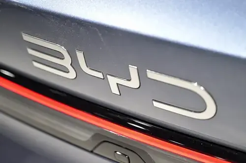 Colombia impulsa la movilidad limpia con nuevas baterías BYD