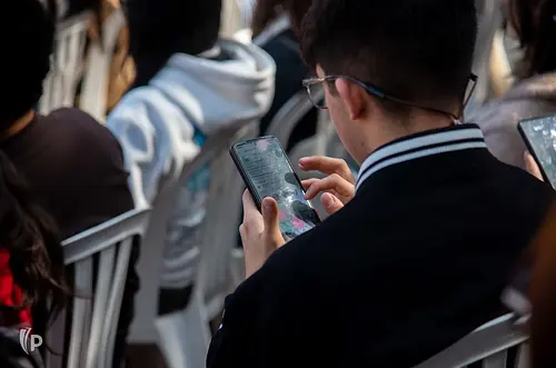 El derecho ante el desafío de los amores digitales