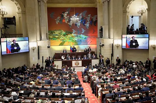 Proyecto de ley busca frenar herencias políticas en el Congreso