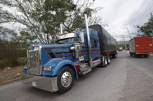 El transporte de carga fortalece la economía nacional