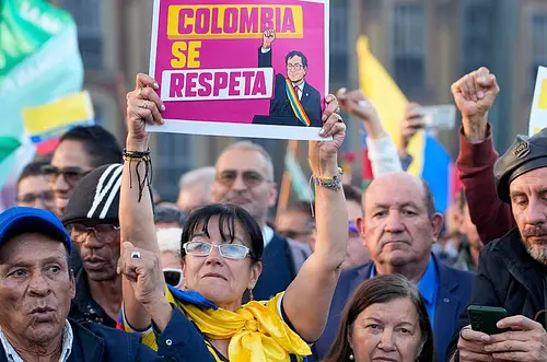 Petro: A Trump no se le responde arrodillándose