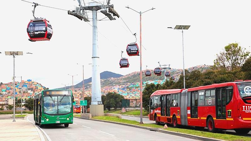 Un tercio de colombianos usa transporte público al trabajo