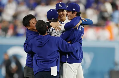 Dodgers se imponen en duelo épico de la Serie Mundial