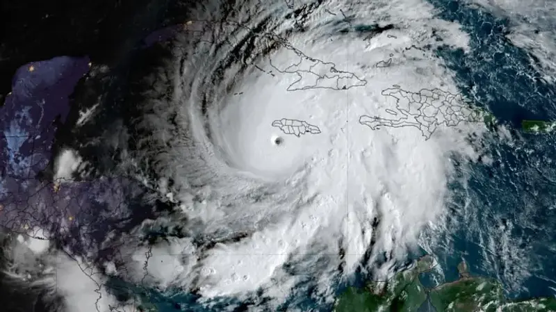 Huracán Melissa arrasa el Caribe y golpea con fuerza a Cuba