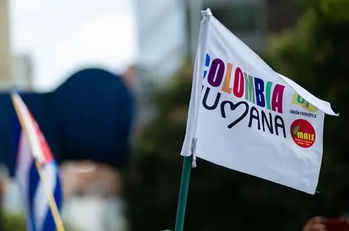 Fiscalía inspecciona sede de Colombia Humana por posible financiación ilegal